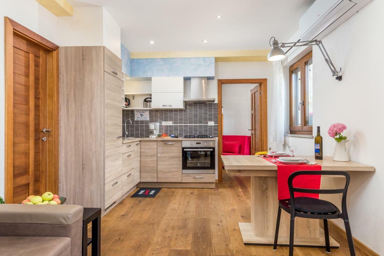 Apartments Linda Sestrunj Екстериор снимка