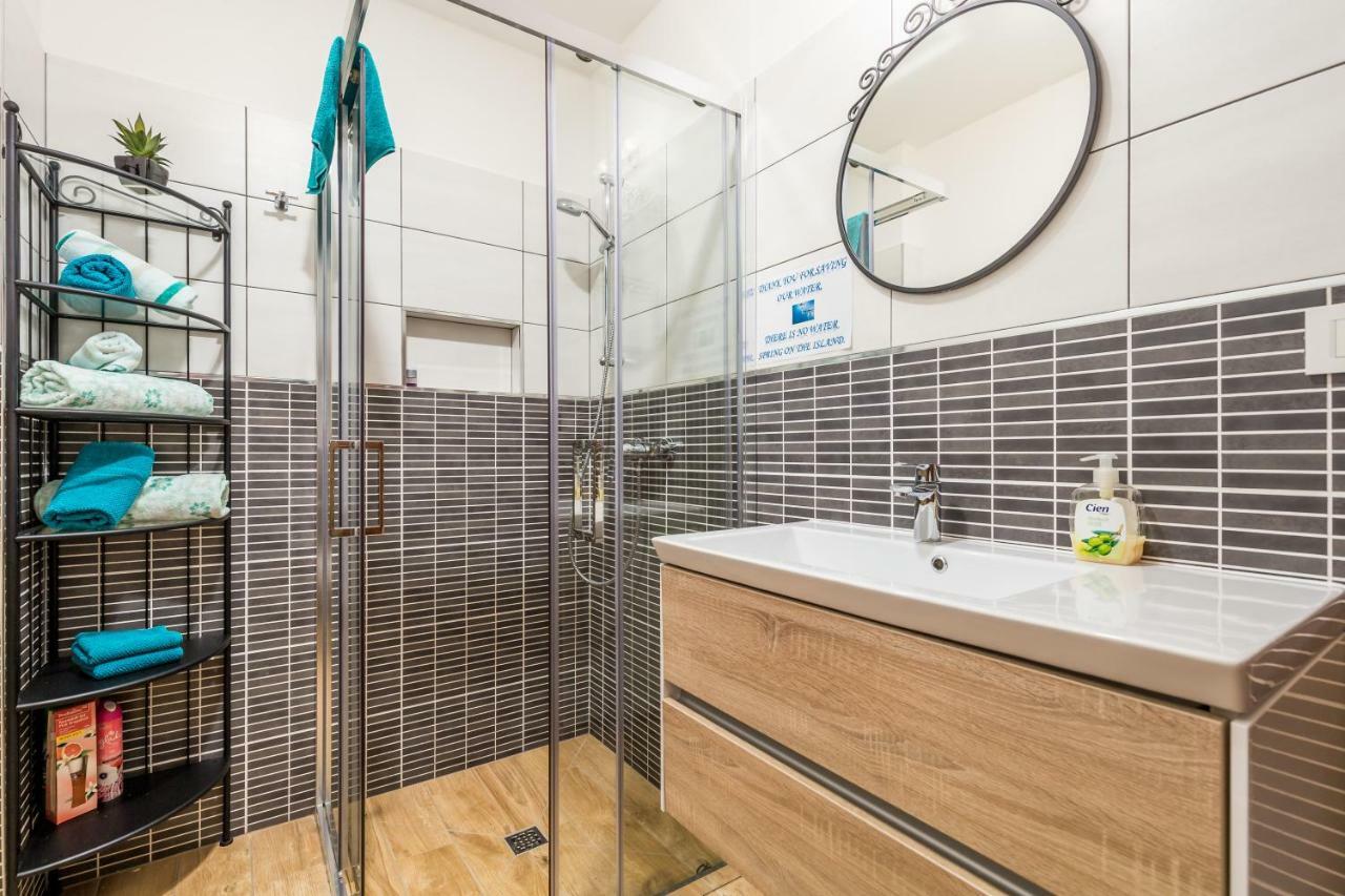 Apartments Linda Sestrunj Екстериор снимка